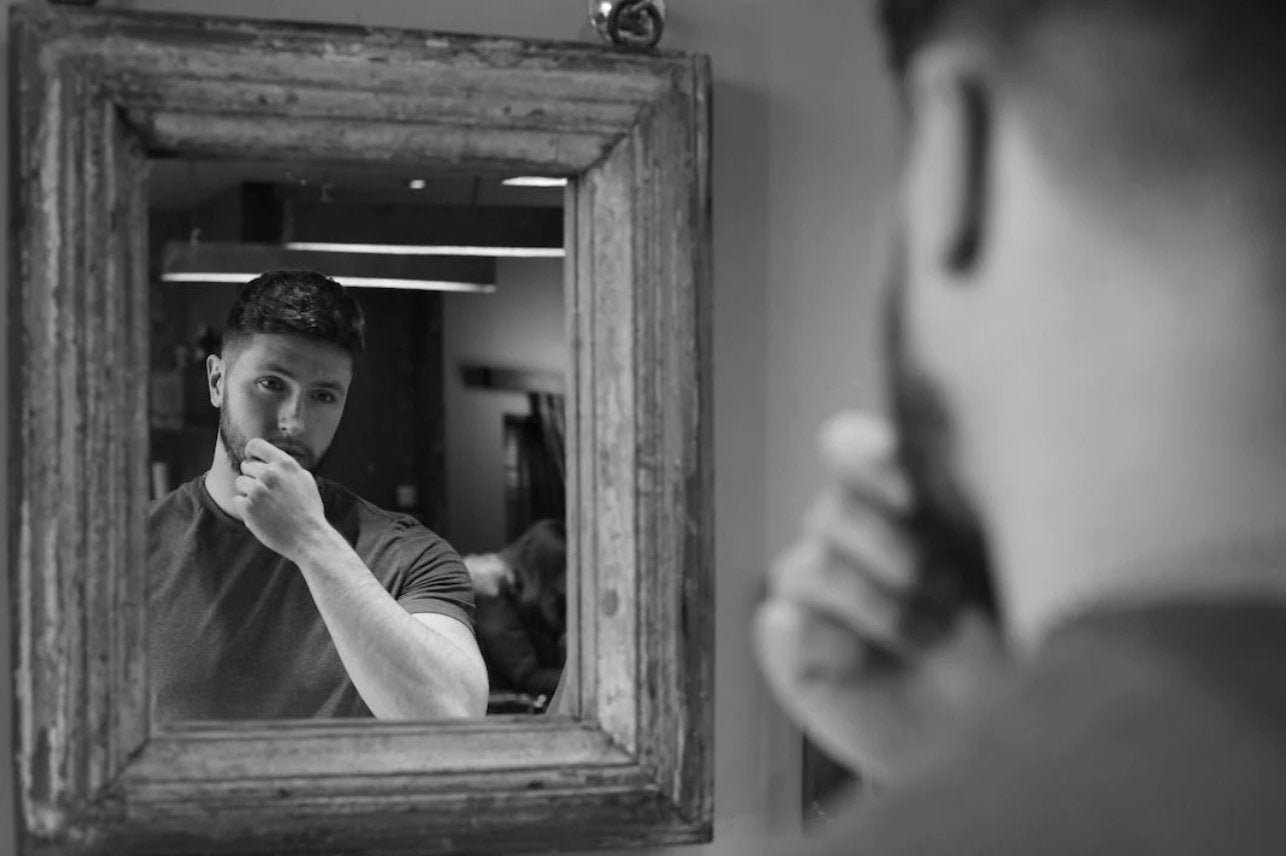 How to use a cut throat razor - Barbarossa Brothers