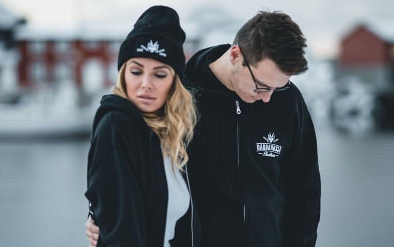 The secret signals your chica, car & clothes are sending