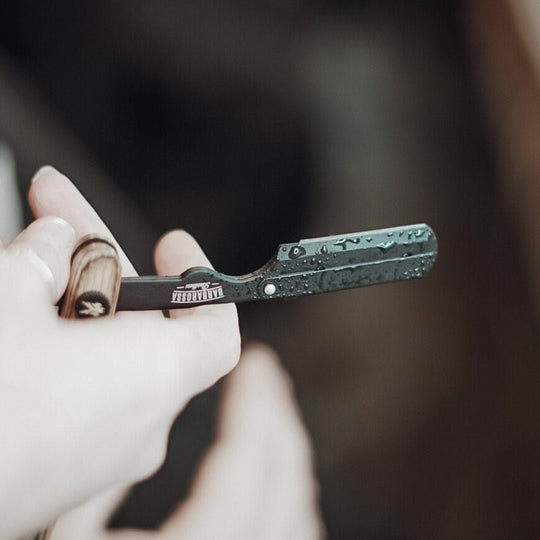 Cut Throat Razor - The Buccaneer - Wooden - Barbarossa Brothers