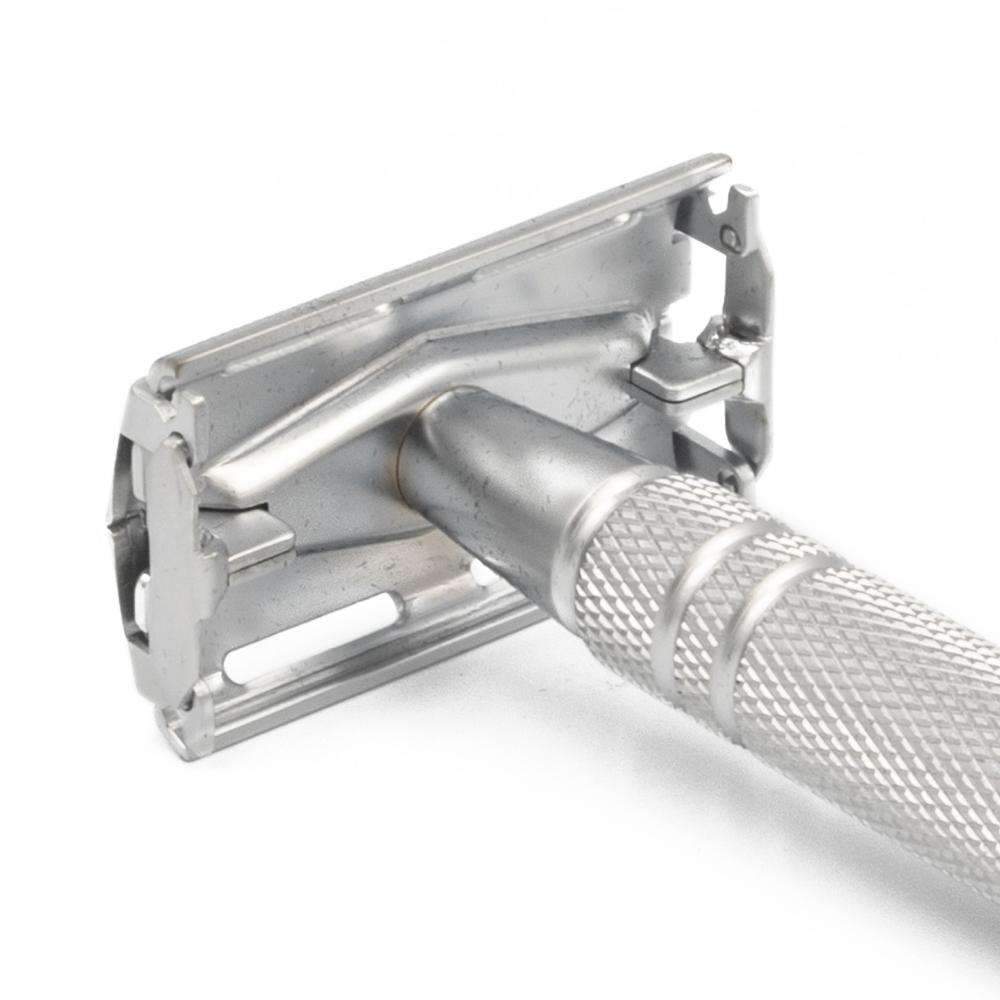 The P1R8 Double Edge Safety Razor in Chrome - Butterly Single Blade Shaving Razor - Barbarossa Brothers