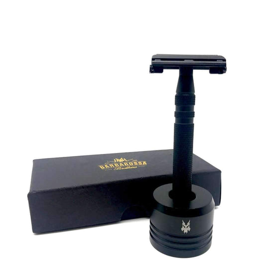 The P1R8 Double Edge Safety Razor in Matt Black - Butterly Single Blade Shaving Razor - Barbarossa Brothers