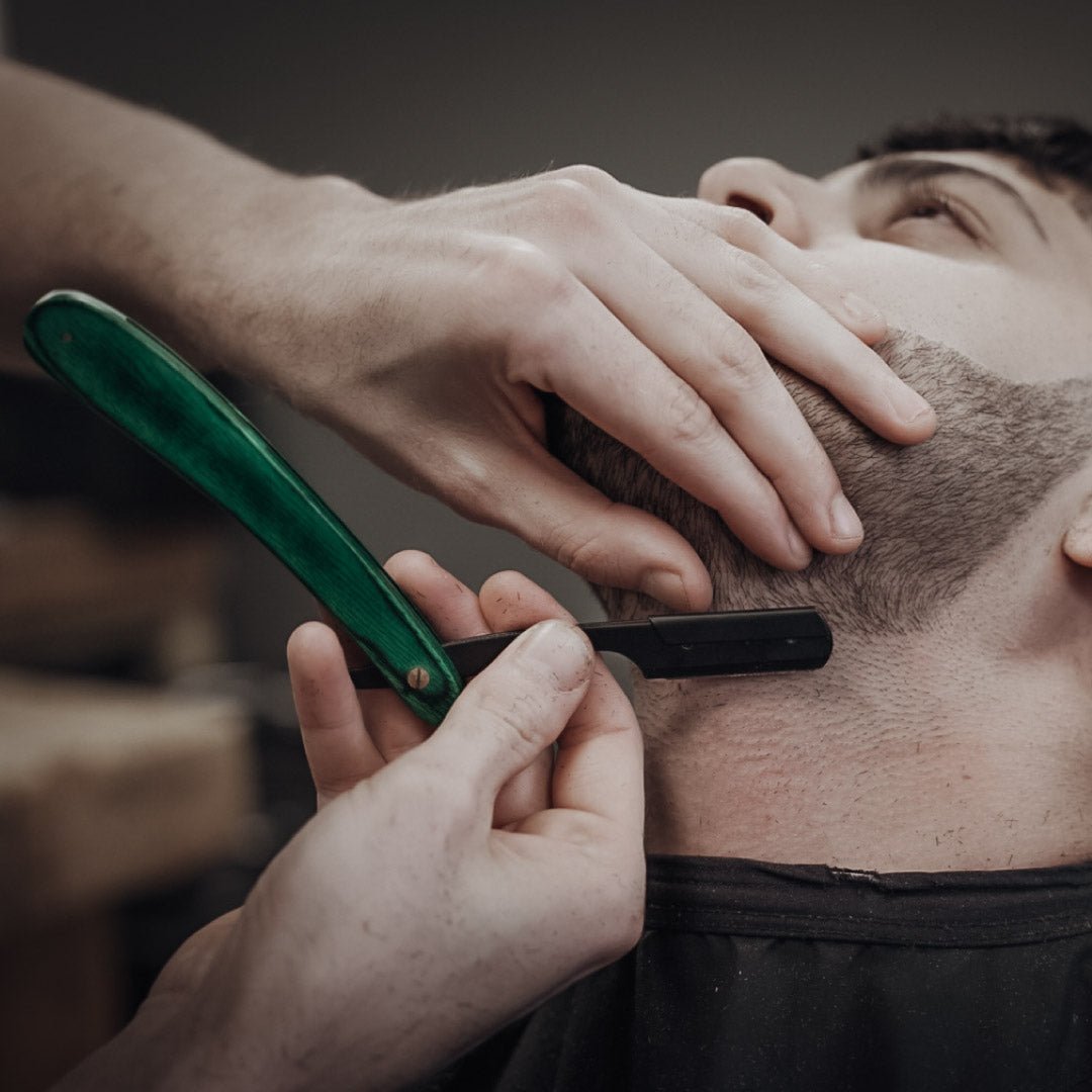 thumbnail image 2 of Krisp Shave 10-Blade Shavette Straight Razor Kit - Red/Black - Barber Style 2 of 6